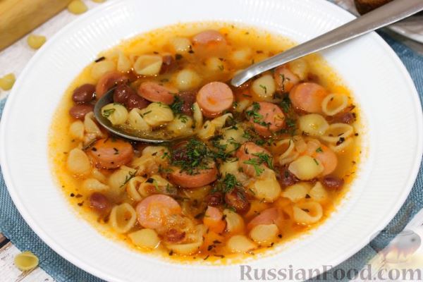 Суп с фасолью, сосисками и макаронами