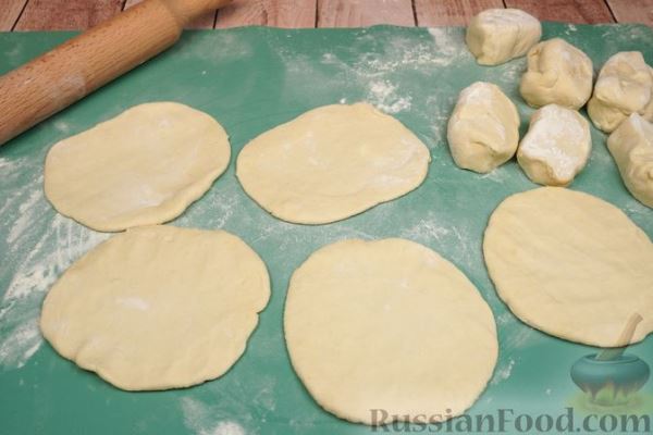 Пирожки с повидлом, из рубленого теста на кефире